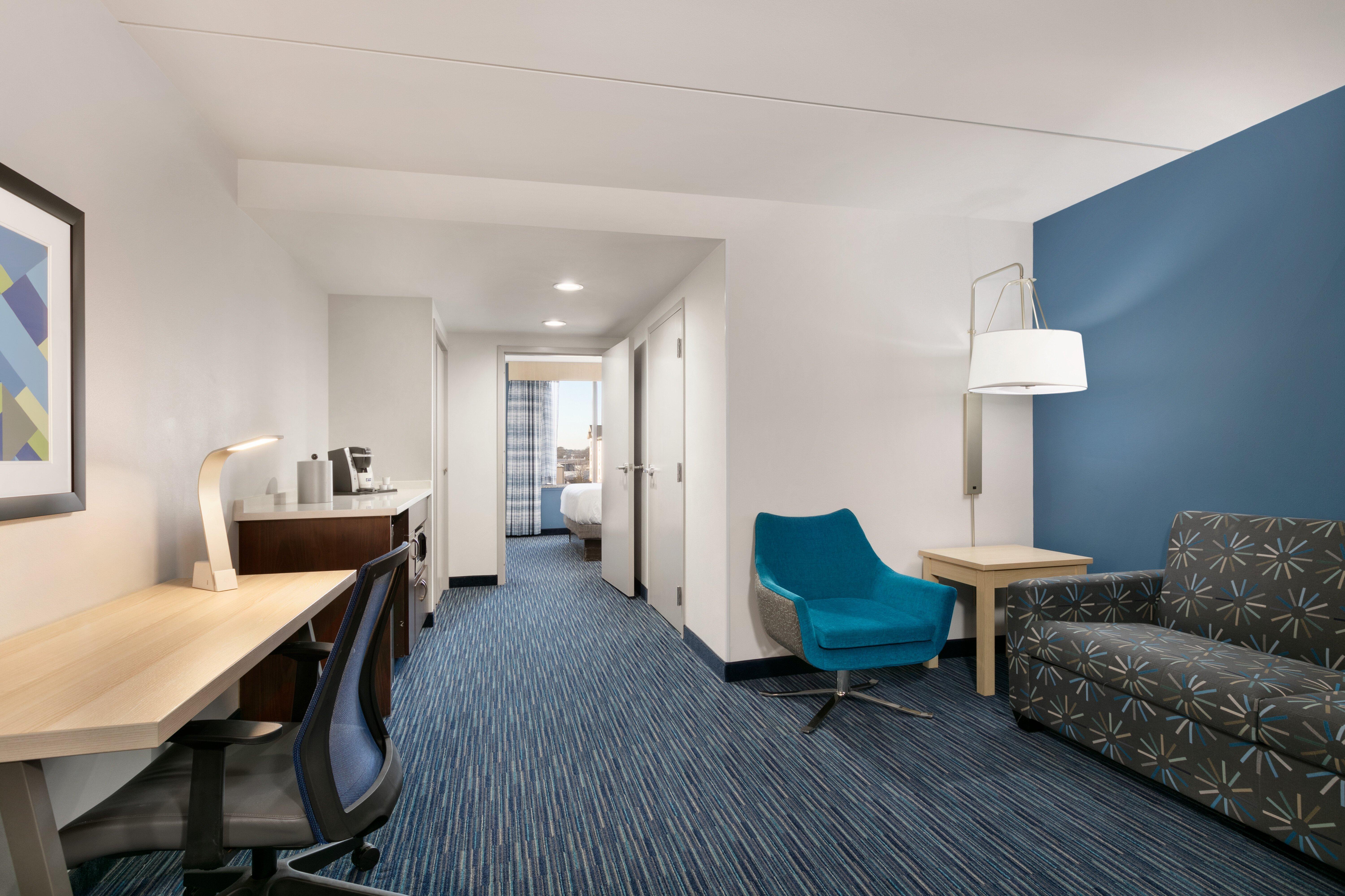 Holiday Inn Express Hotel & Suites Norfolk Airport By Ihg Bagian luar foto