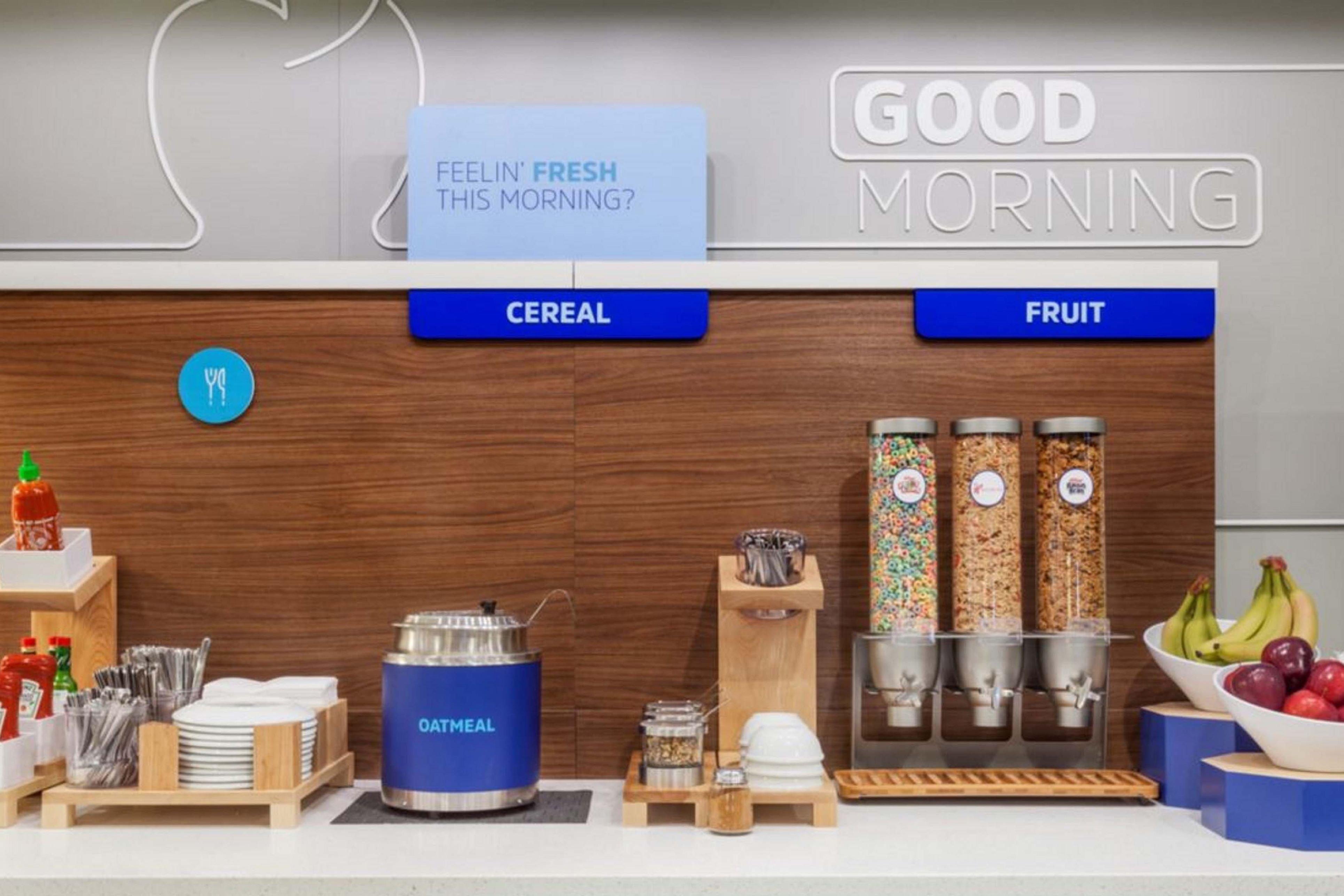 Holiday Inn Express Hotel & Suites Norfolk Airport By Ihg Bagian luar foto