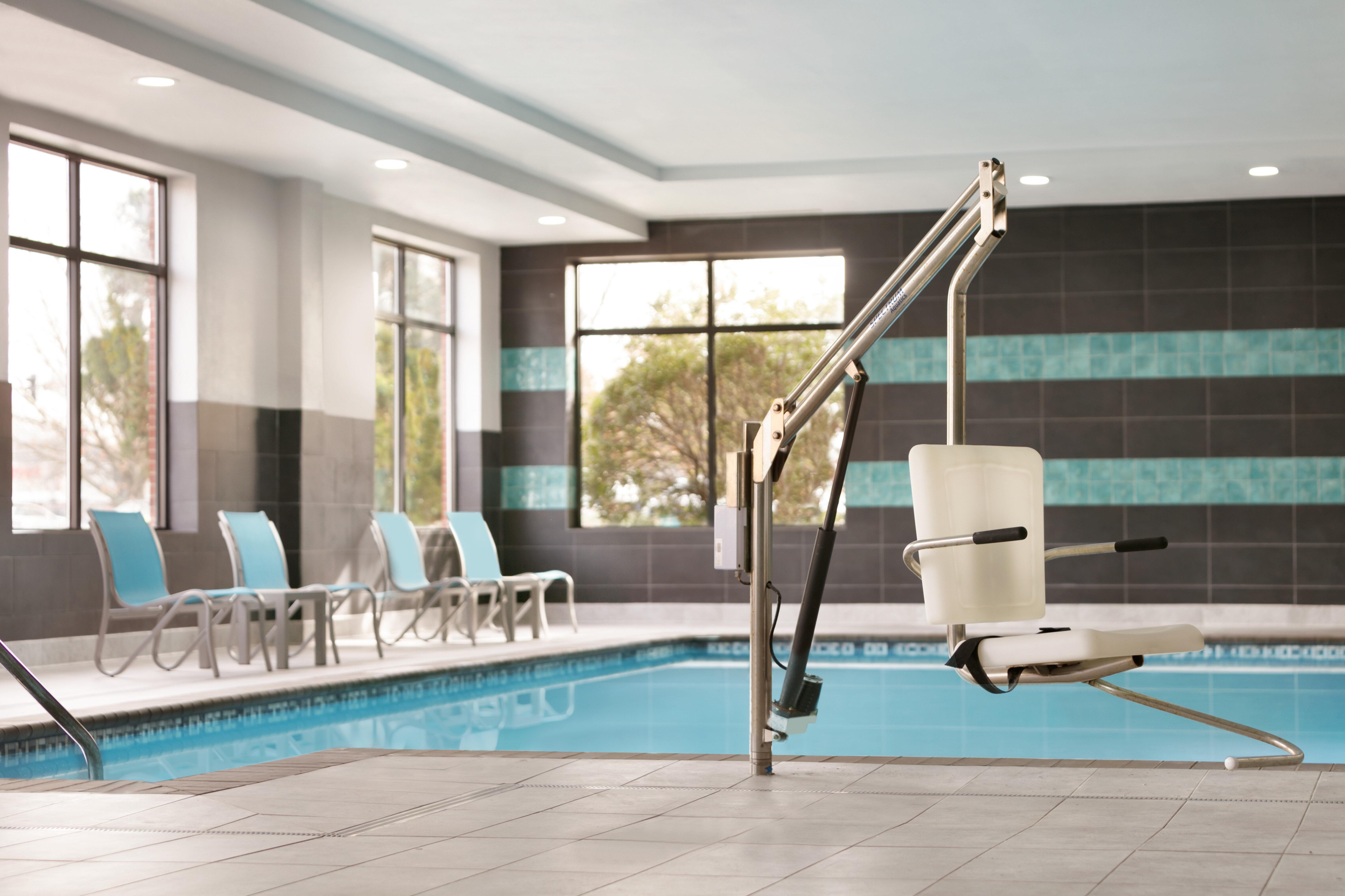 Holiday Inn Express Hotel & Suites Norfolk Airport By Ihg Bagian luar foto