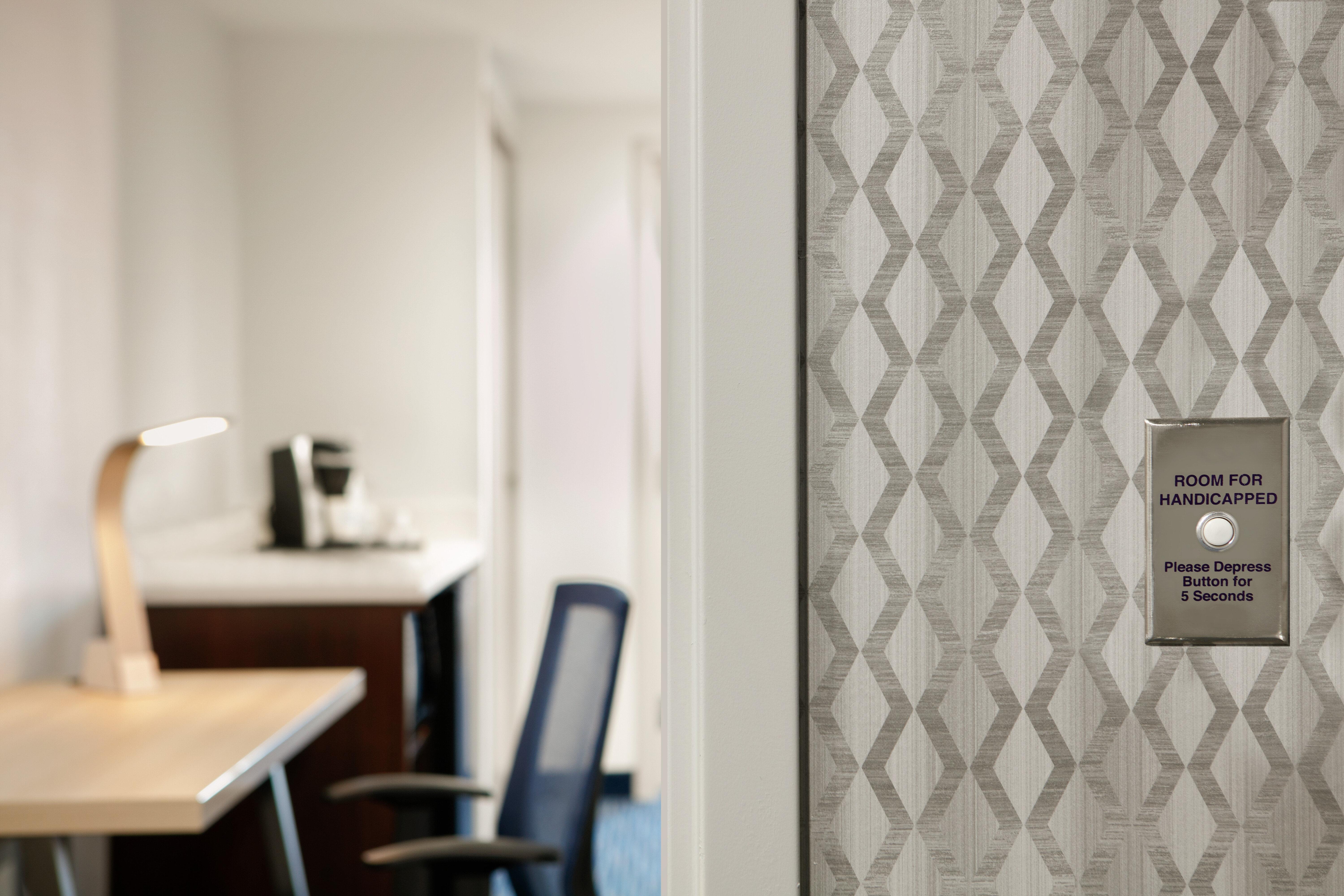 Holiday Inn Express Hotel & Suites Norfolk Airport By Ihg Bagian luar foto