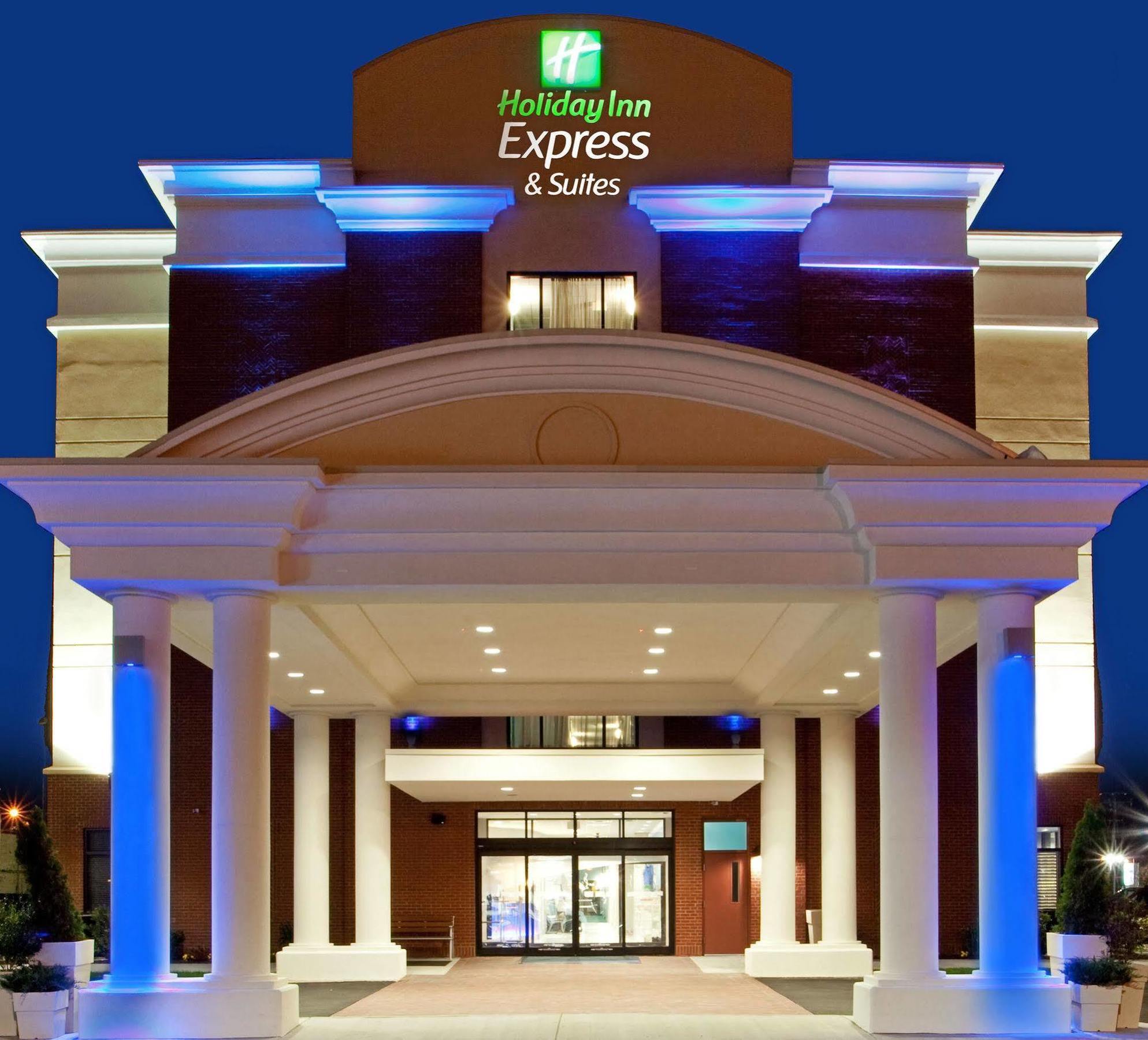 Holiday Inn Express Hotel & Suites Norfolk Airport By Ihg Bagian luar foto